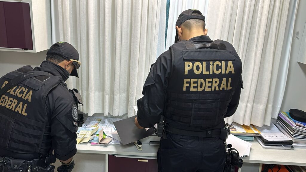 No Piauí Polícia Federal na busca por envolvidos no desvio de verbas da merenda escolar.